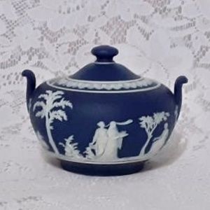 💲SALE💲HP Antique c1891-1908 Wedgwood Bas-ReliefSugar Bowl EUC